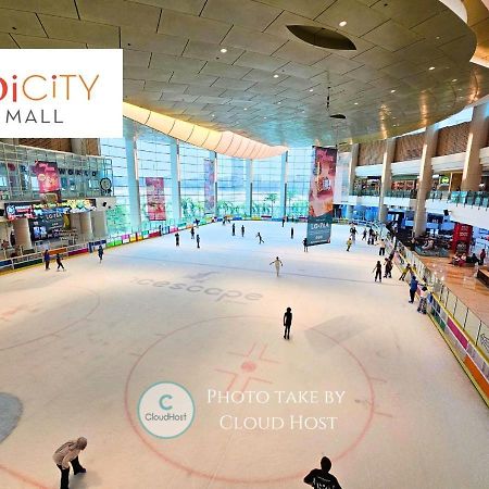 Conezion Near Ioi City Mall, Maeps Serdang, Putrajaya By Cloud Host Esterno foto