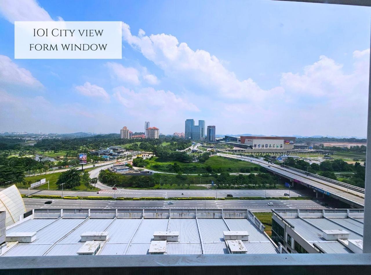 Conezion Near Ioi City Mall, Maeps Serdang, Putrajaya By Cloud Host Camera foto