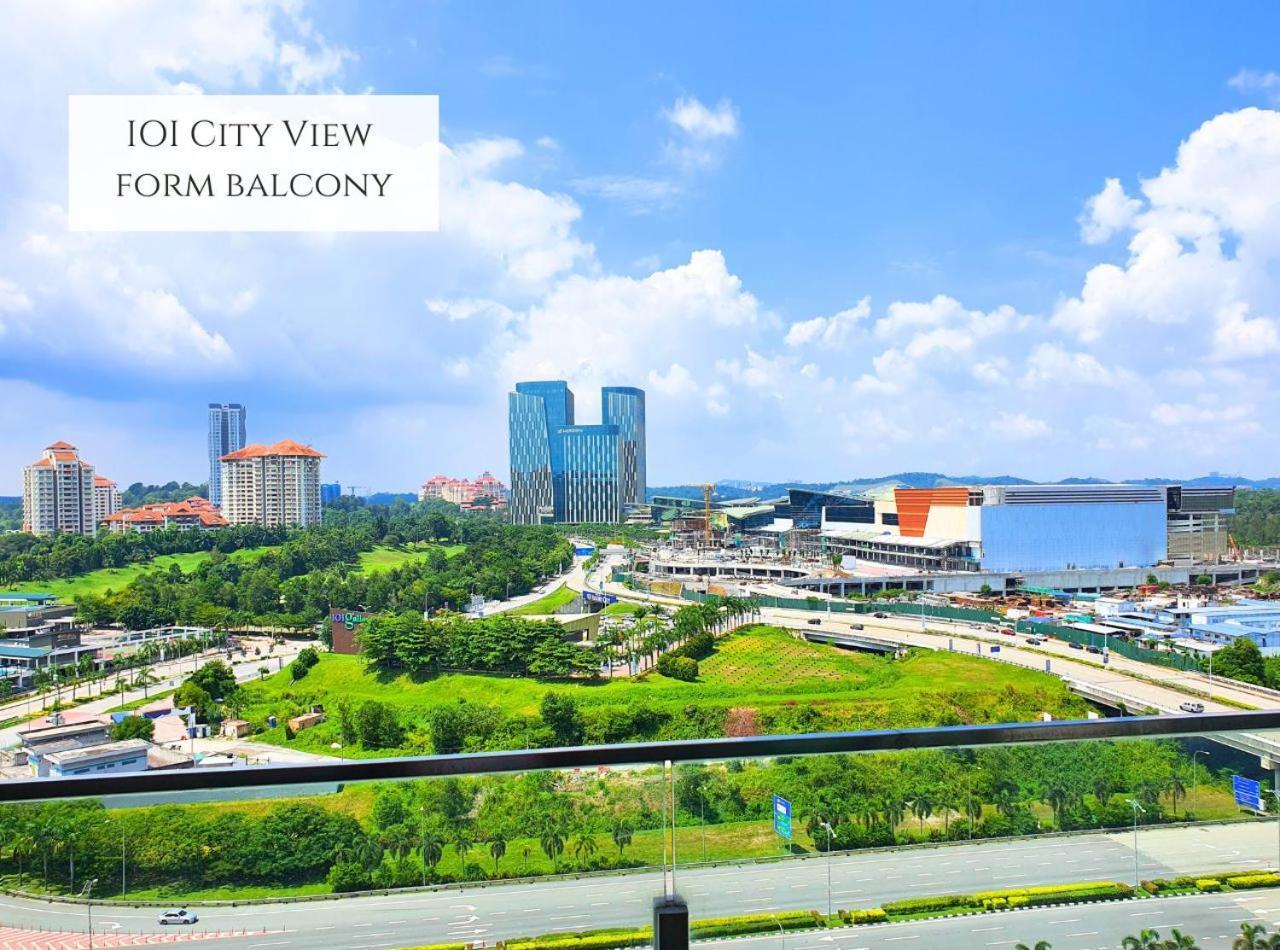 Conezion Near Ioi City Mall, Maeps Serdang, Putrajaya By Cloud Host Camera foto